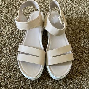 Franco Sarto Women size 10 sandals